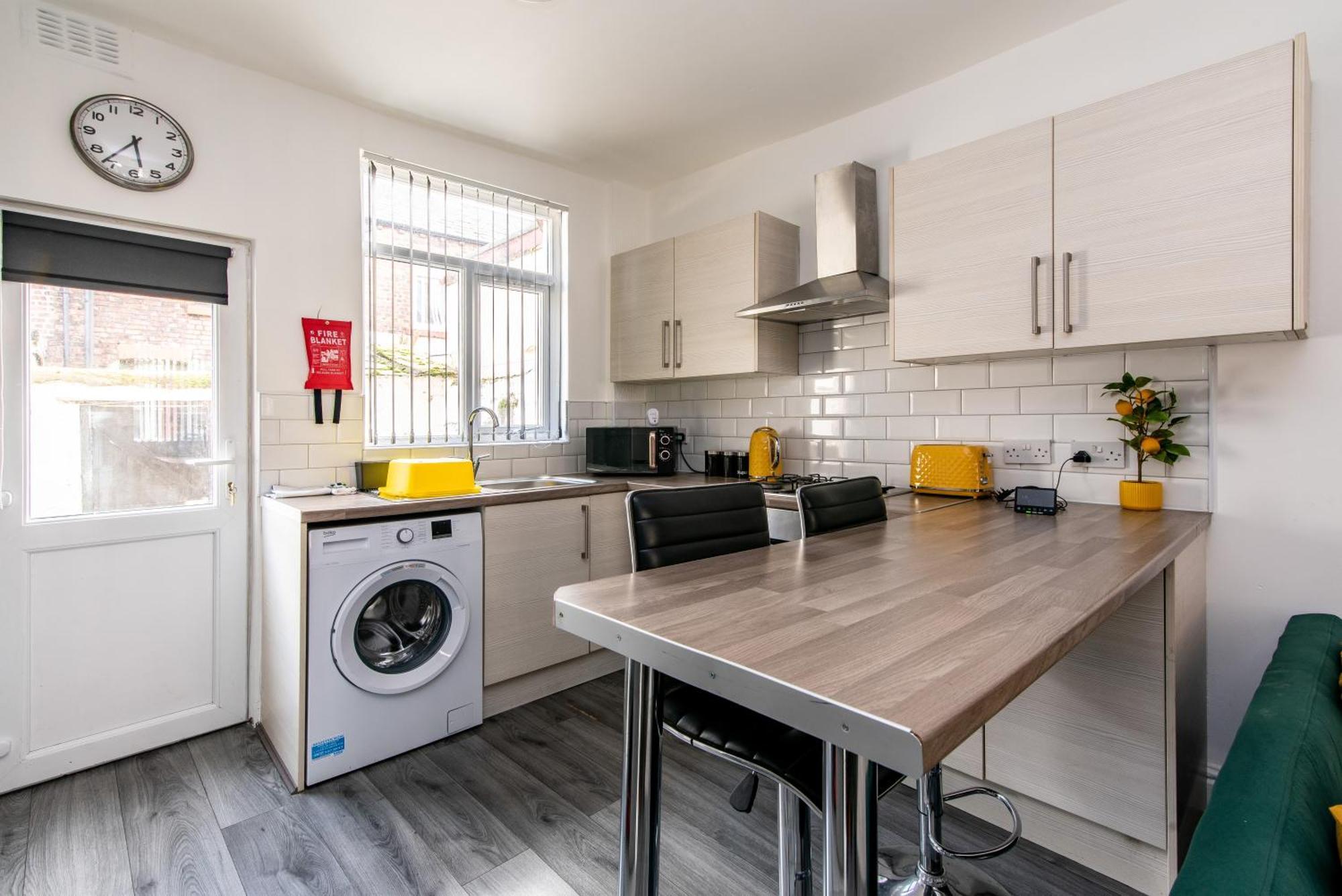 2 Bed House Close To Liverpool & Everton Stadiums Exterior photo